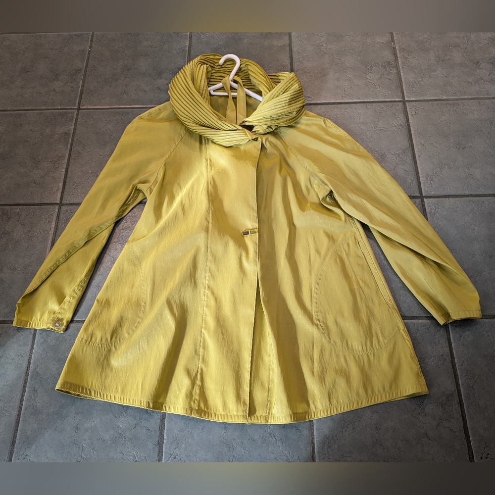 Green travel swing coat Size L